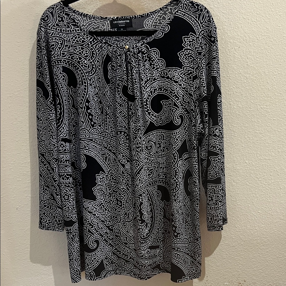 Liz Claiborne Black and White Patterned Blouse